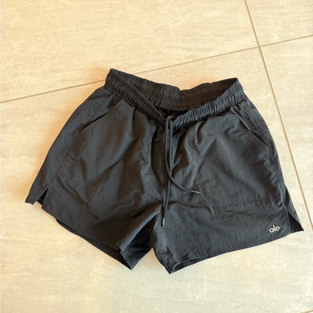 ALO Alumni short